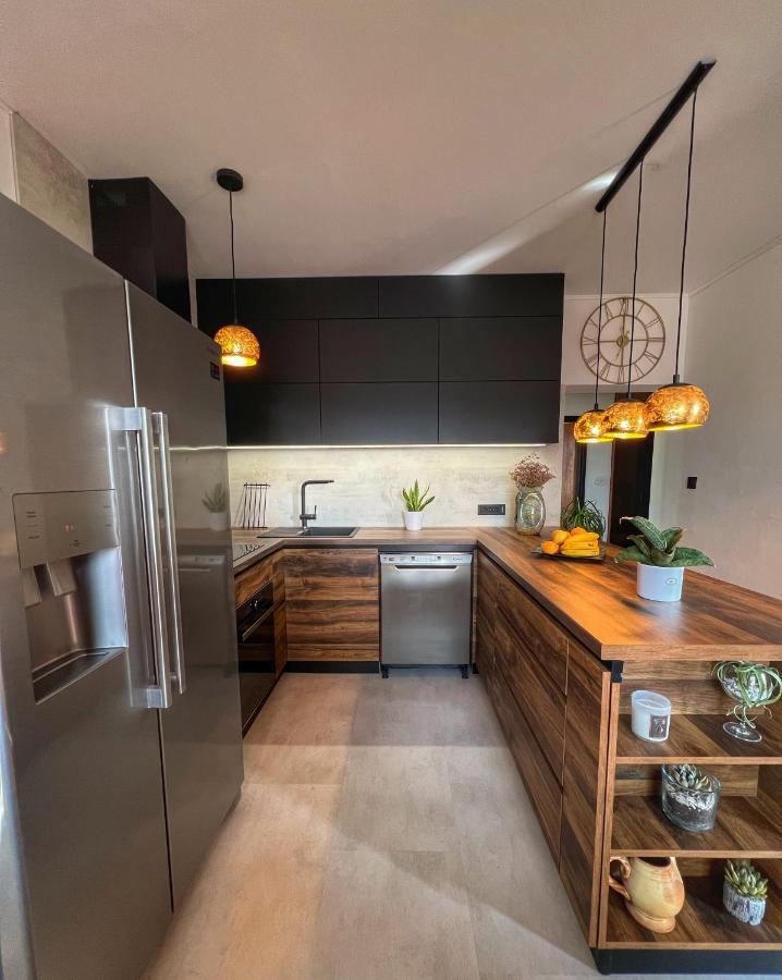 Apartmani Mia Palit Экстерьер фото