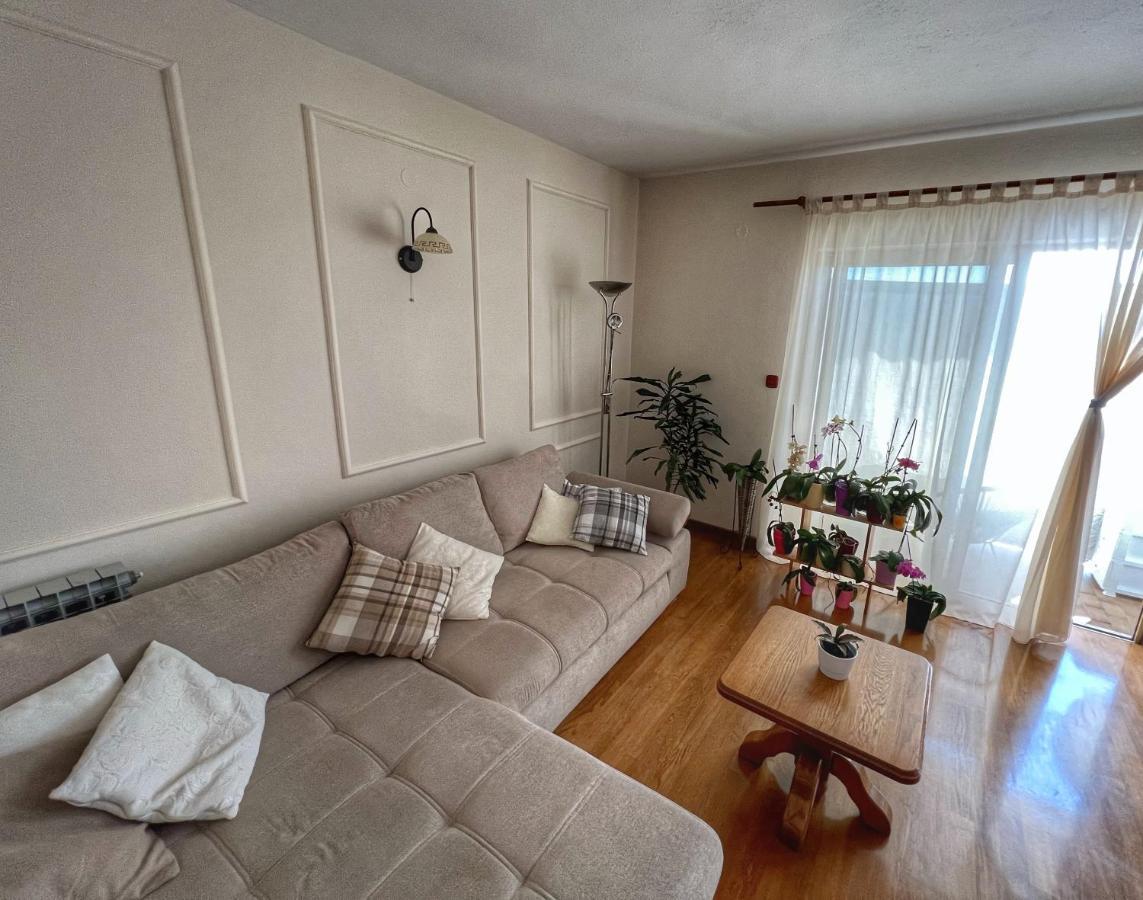 Apartmani Mia Palit Экстерьер фото