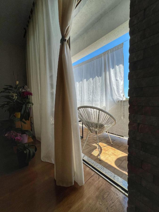 Apartmani Mia Palit Экстерьер фото