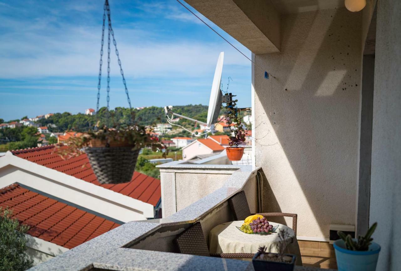 Apartmani Mia Palit Экстерьер фото