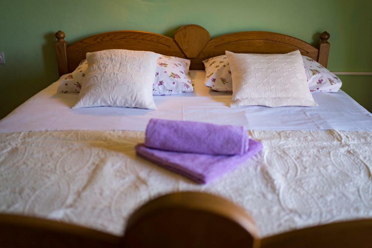 Apartmani Mia Palit Экстерьер фото
