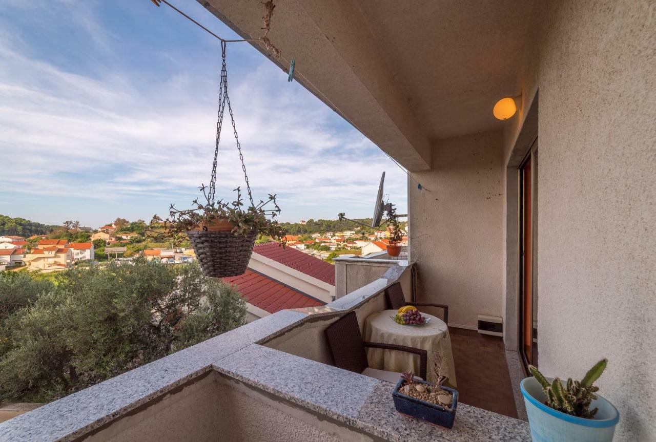 Apartmani Mia Palit Экстерьер фото