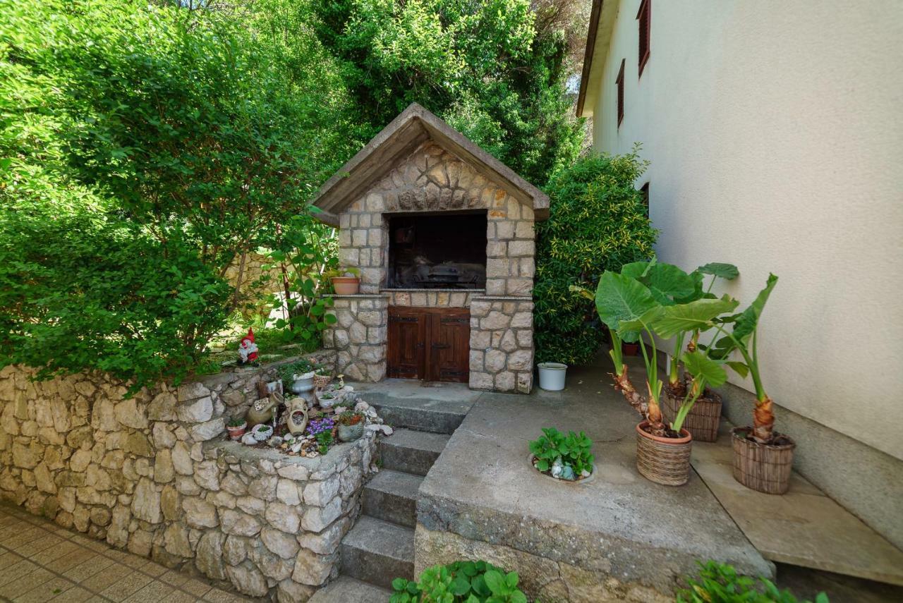 Apartmani Mia Palit Экстерьер фото